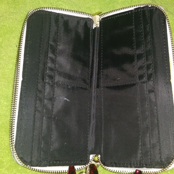 Hand Wallet Purse - Picture 2 of 4